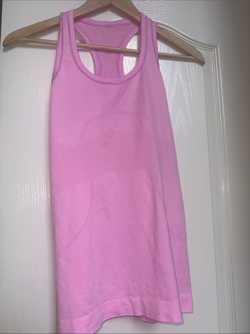 Lululemon Swiftly Tech Racerback Tank Top size 4 in light pink